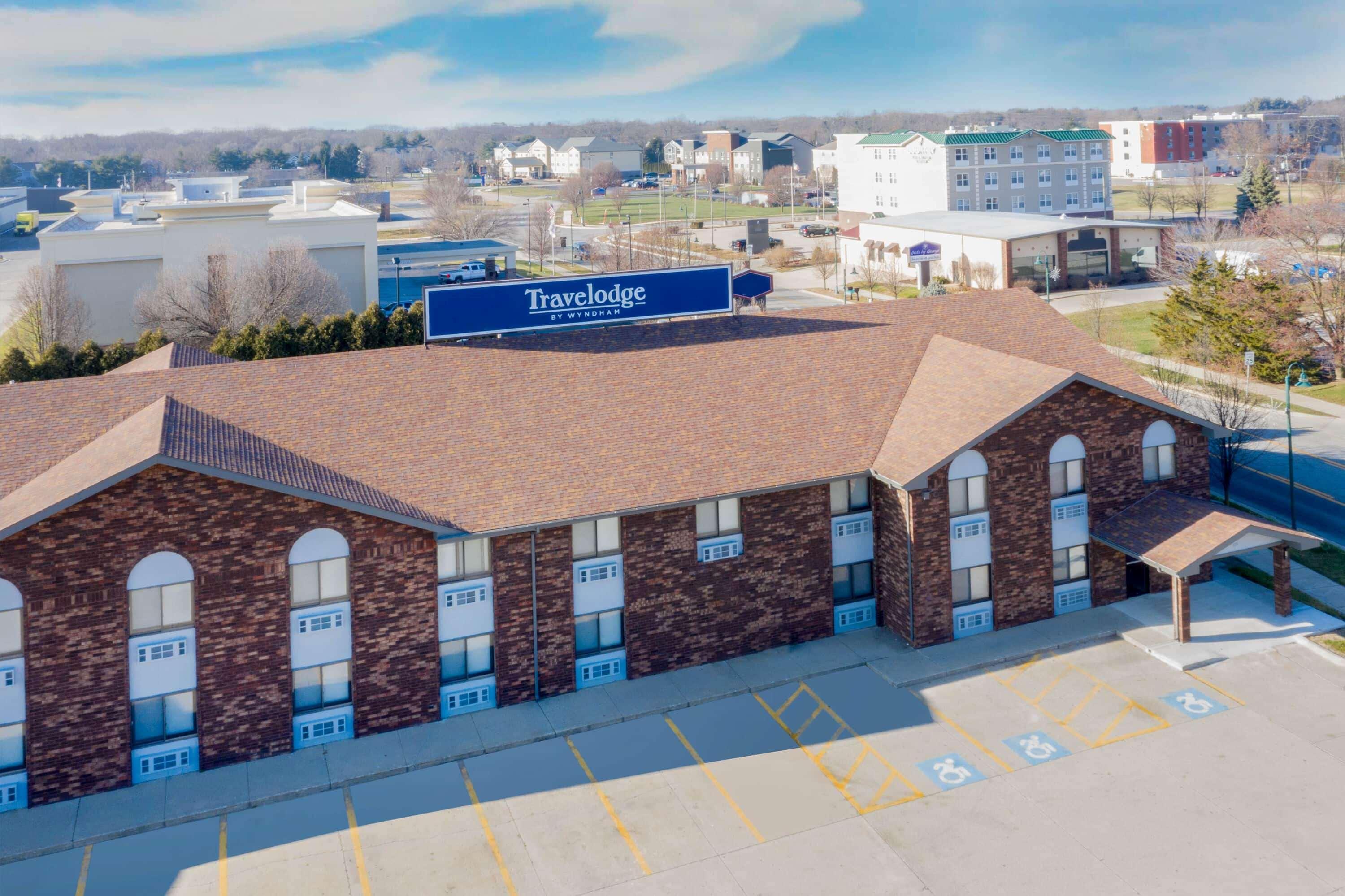 Travelodge By Wyndham Elkhart Exterior photo